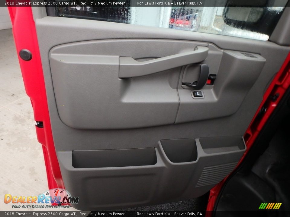 Door Panel of 2018 Chevrolet Express 2500 Cargo WT Photo #14