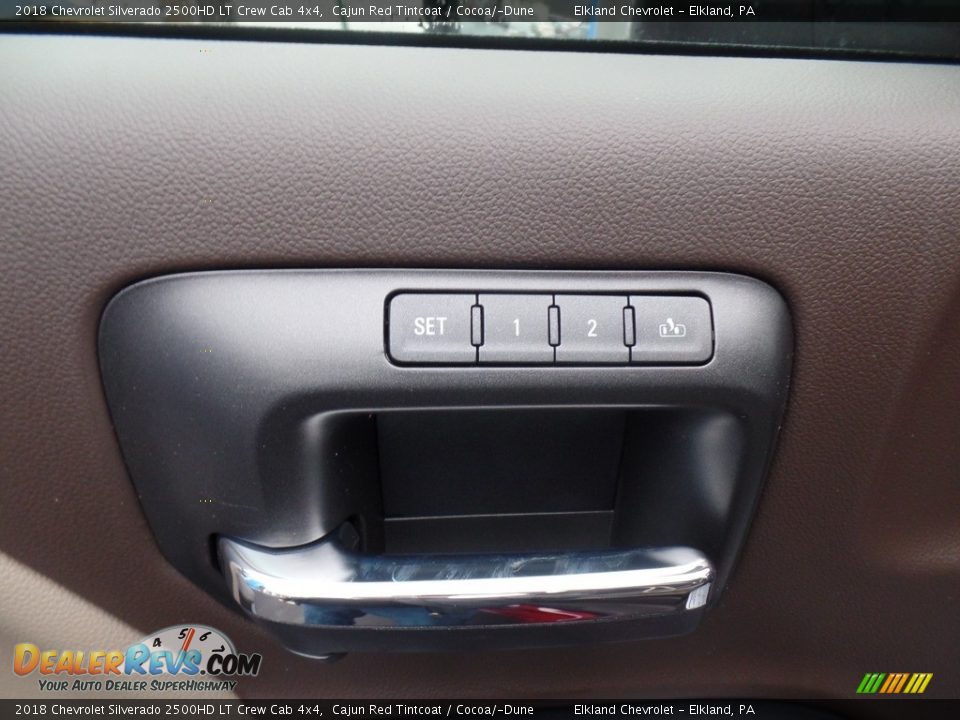 Controls of 2018 Chevrolet Silverado 2500HD LT Crew Cab 4x4 Photo #14