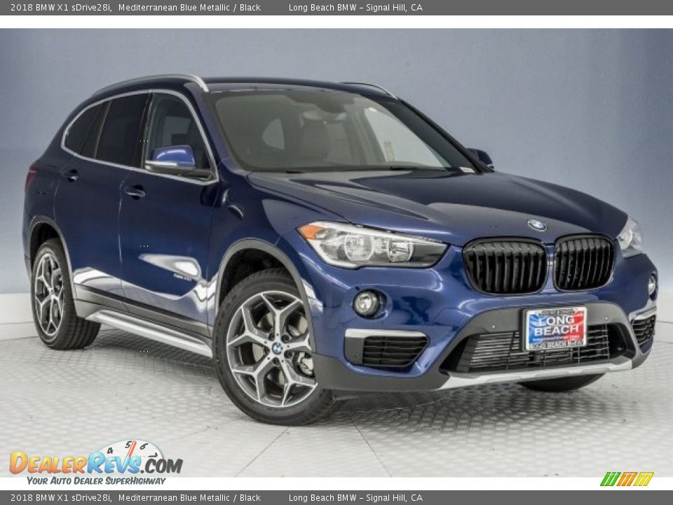 Front 3/4 View of 2018 BMW X1 sDrive28i Photo #11