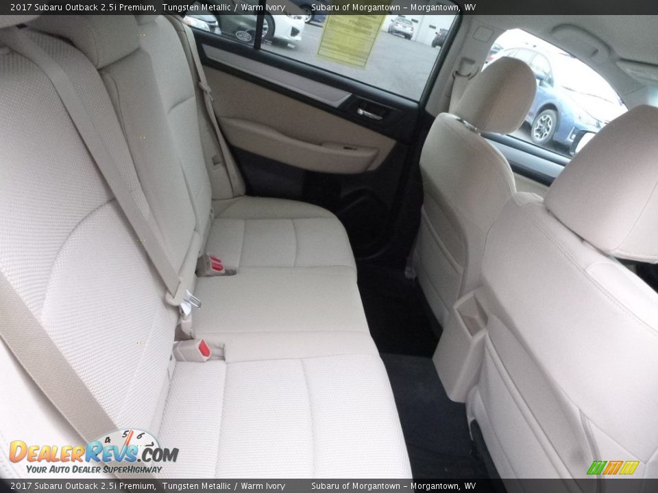 2017 Subaru Outback 2.5i Premium Tungsten Metallic / Warm Ivory Photo #14