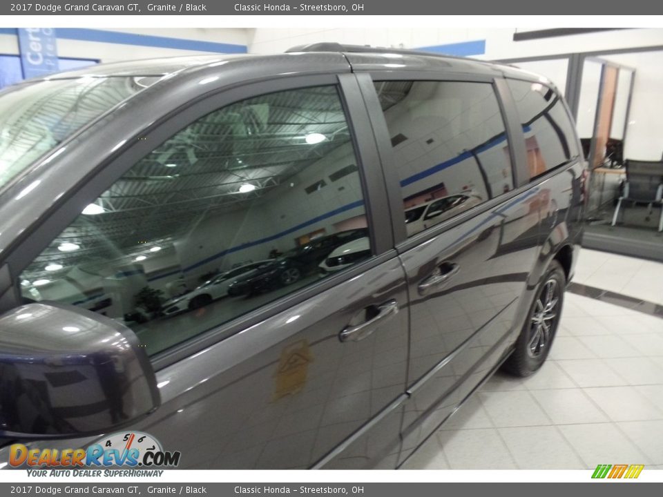2017 Dodge Grand Caravan GT Granite / Black Photo #6