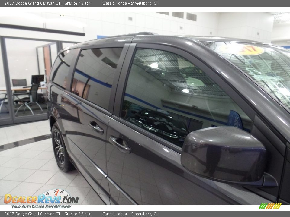 2017 Dodge Grand Caravan GT Granite / Black Photo #9