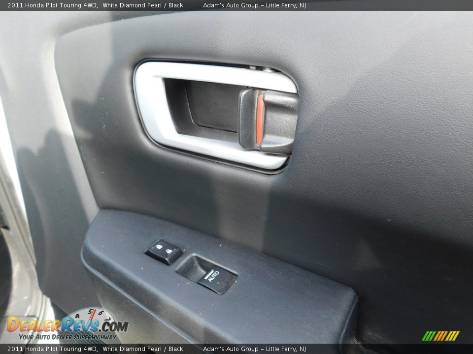 2011 Honda Pilot Touring 4WD White Diamond Pearl / Black Photo #19