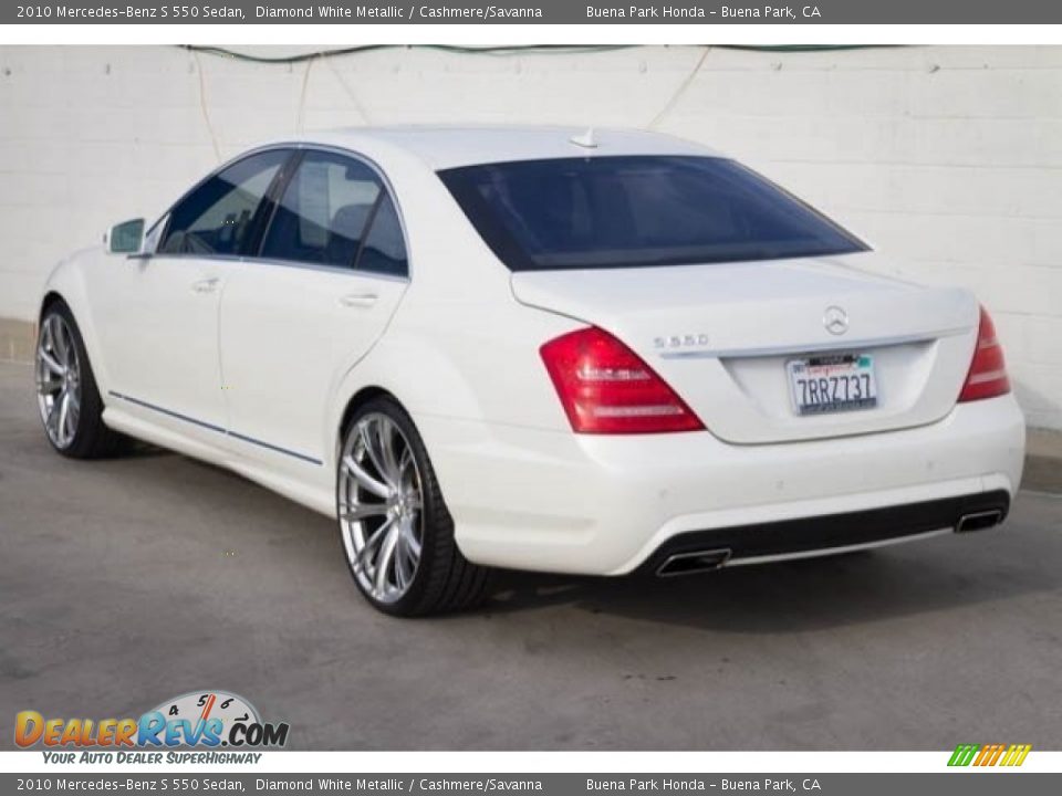 2010 Mercedes-Benz S 550 Sedan Diamond White Metallic / Cashmere/Savanna Photo #2