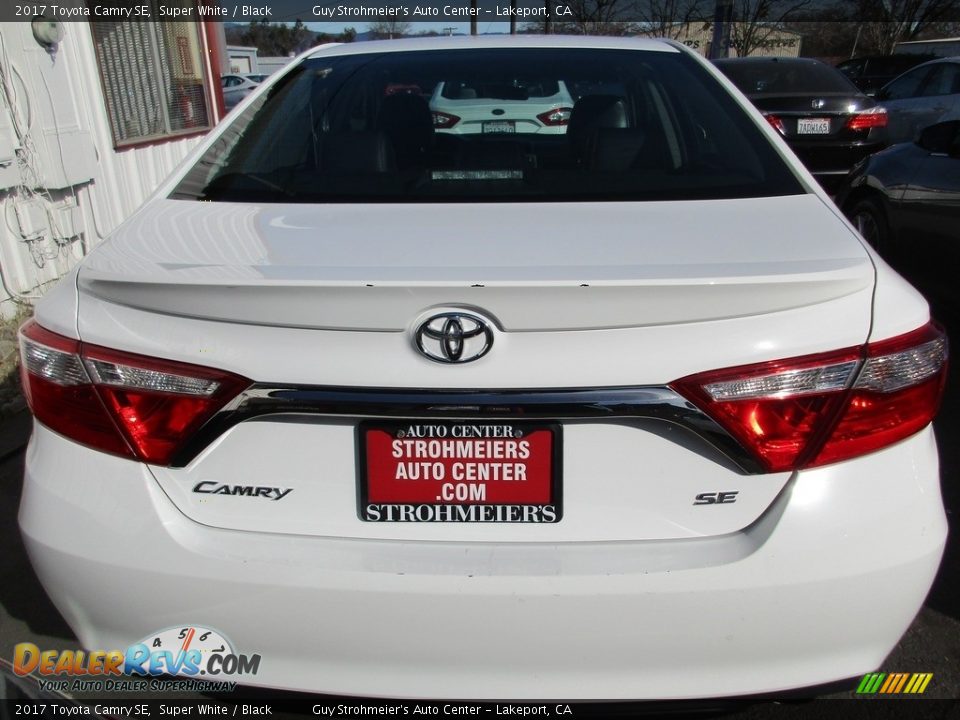2017 Toyota Camry SE Super White / Black Photo #5