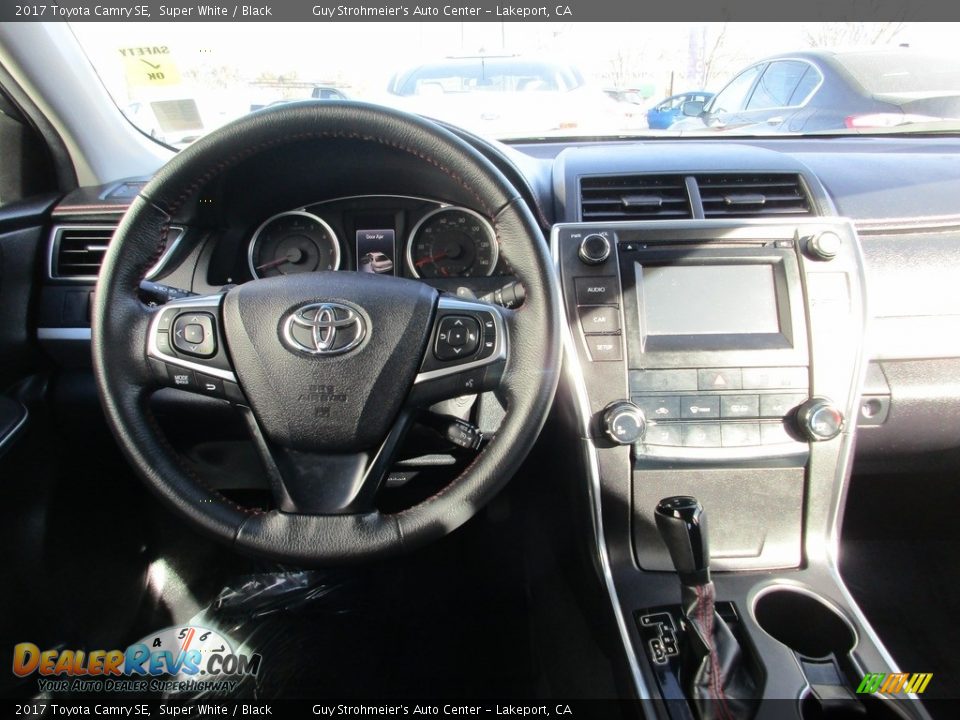 2017 Toyota Camry SE Super White / Black Photo #9