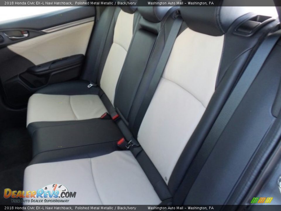 2018 Honda Civic EX-L Navi Hatchback Polished Metal Metallic / Black/Ivory Photo #10