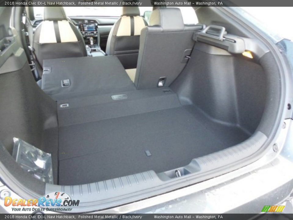 2018 Honda Civic EX-L Navi Hatchback Polished Metal Metallic / Black/Ivory Photo #11