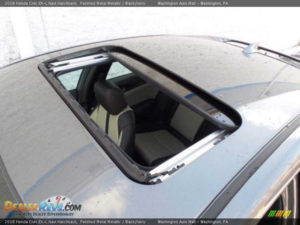 2018 Honda Civic EX-L Navi Hatchback Polished Metal Metallic / Black/Ivory Photo #29