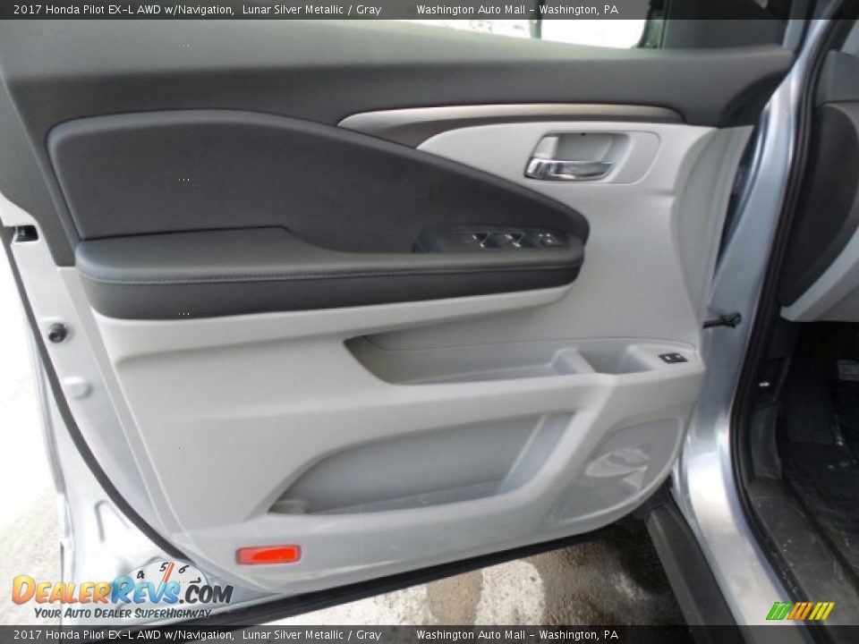 2017 Honda Pilot EX-L AWD w/Navigation Lunar Silver Metallic / Gray Photo #14