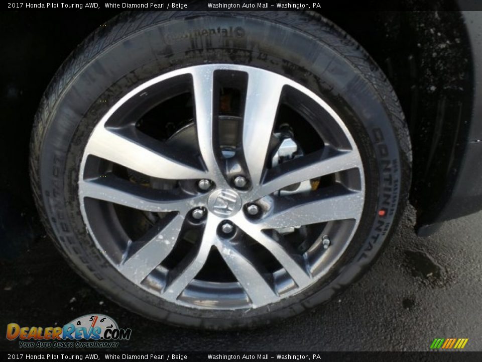 2017 Honda Pilot Touring AWD White Diamond Pearl / Beige Photo #4