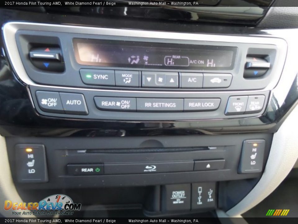2017 Honda Pilot Touring AWD White Diamond Pearl / Beige Photo #29