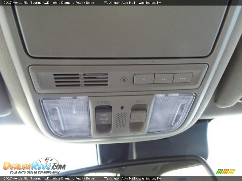2017 Honda Pilot Touring AWD White Diamond Pearl / Beige Photo #33