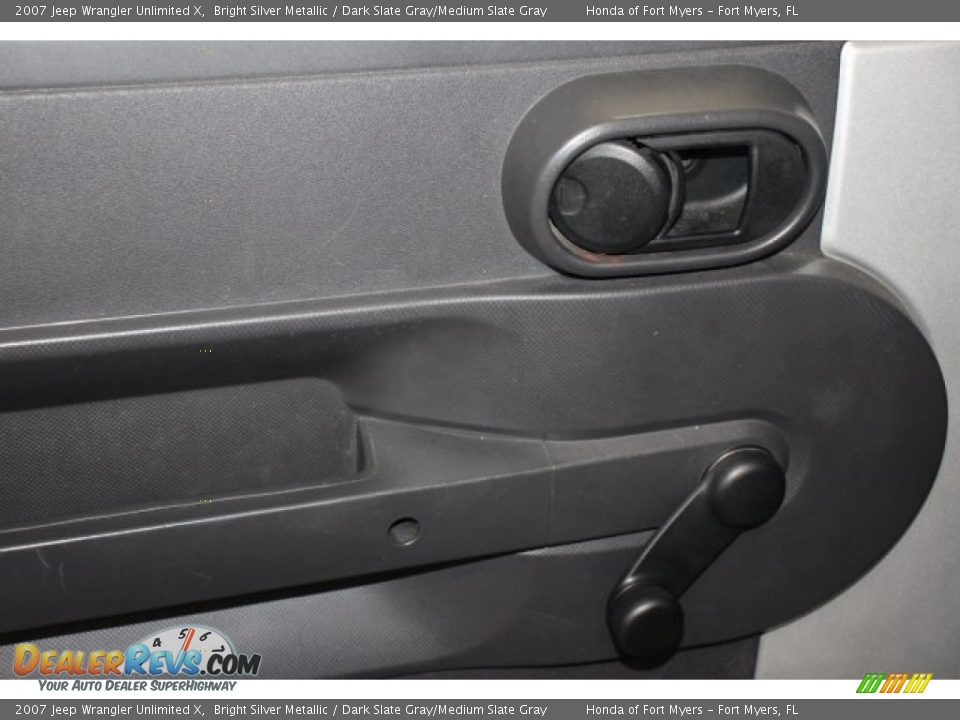2007 Jeep Wrangler Unlimited X Bright Silver Metallic / Dark Slate Gray/Medium Slate Gray Photo #9