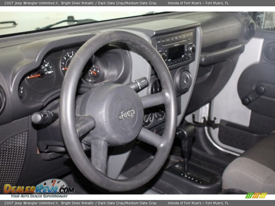 2007 Jeep Wrangler Unlimited X Bright Silver Metallic / Dark Slate Gray/Medium Slate Gray Photo #11