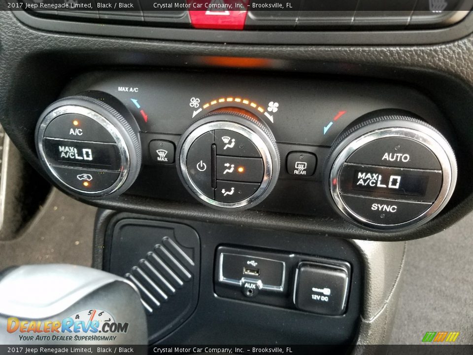 Controls of 2017 Jeep Renegade Limited Photo #16