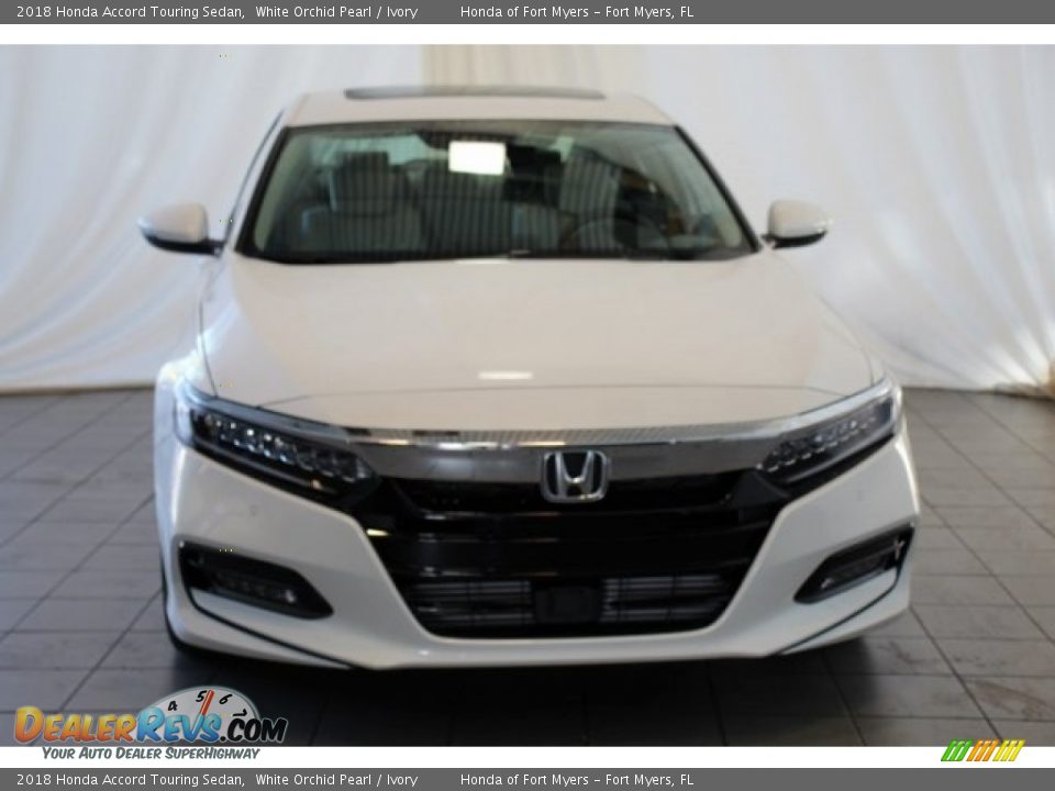 2018 Honda Accord Touring Sedan White Orchid Pearl / Ivory Photo #4