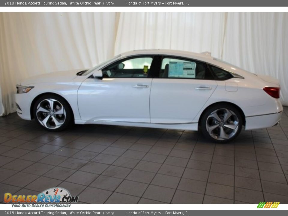2018 Honda Accord Touring Sedan White Orchid Pearl / Ivory Photo #5