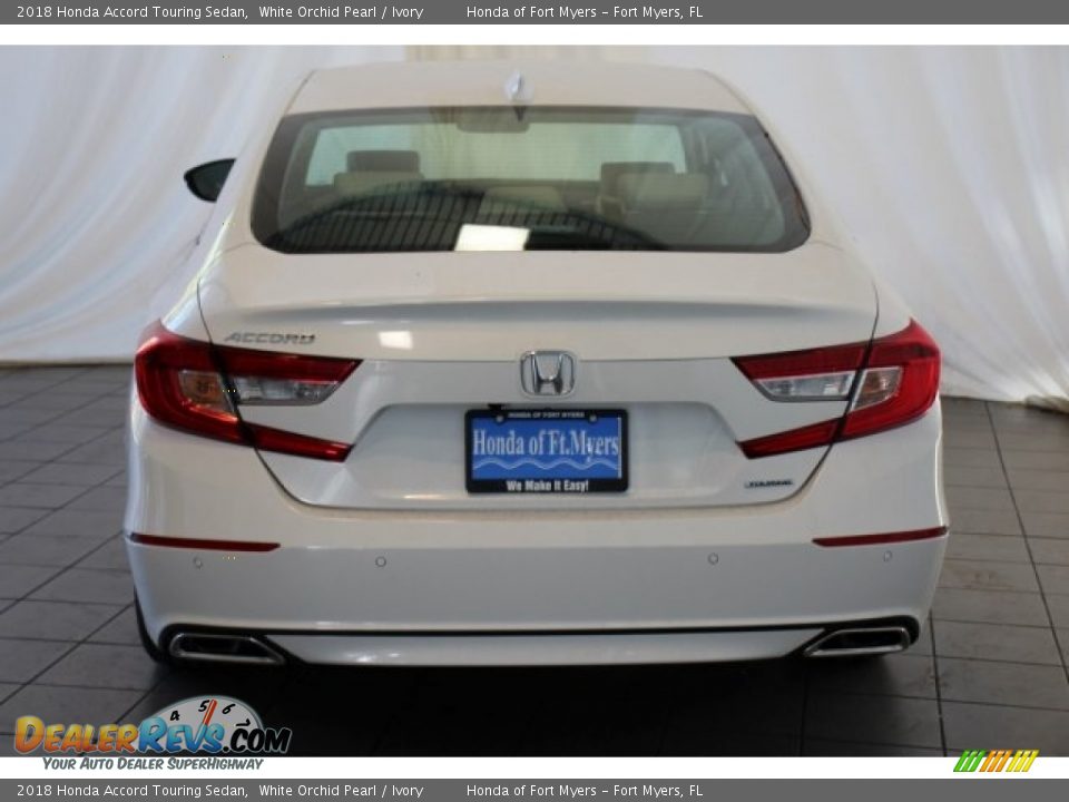 2018 Honda Accord Touring Sedan White Orchid Pearl / Ivory Photo #7