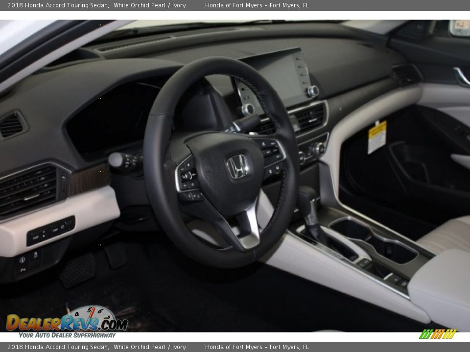 2018 Honda Accord Touring Sedan White Orchid Pearl / Ivory Photo #13