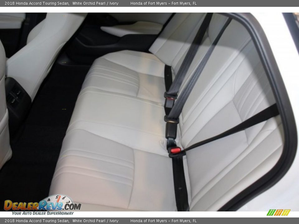 2018 Honda Accord Touring Sedan White Orchid Pearl / Ivory Photo #25