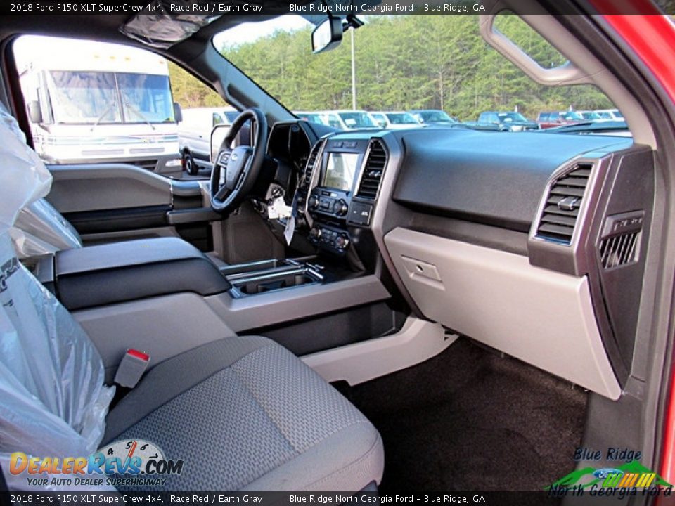 2018 Ford F150 XLT SuperCrew 4x4 Race Red / Earth Gray Photo #30
