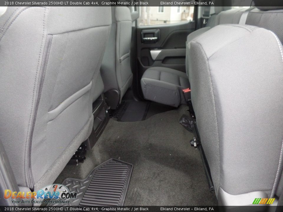 2018 Chevrolet Silverado 2500HD LT Double Cab 4x4 Graphite Metallic / Jet Black Photo #17