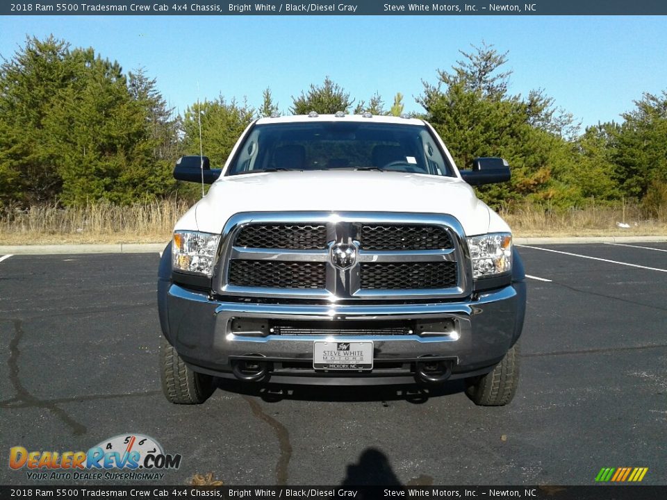 2018 Ram 5500 Tradesman Crew Cab 4x4 Chassis Bright White / Black/Diesel Gray Photo #5