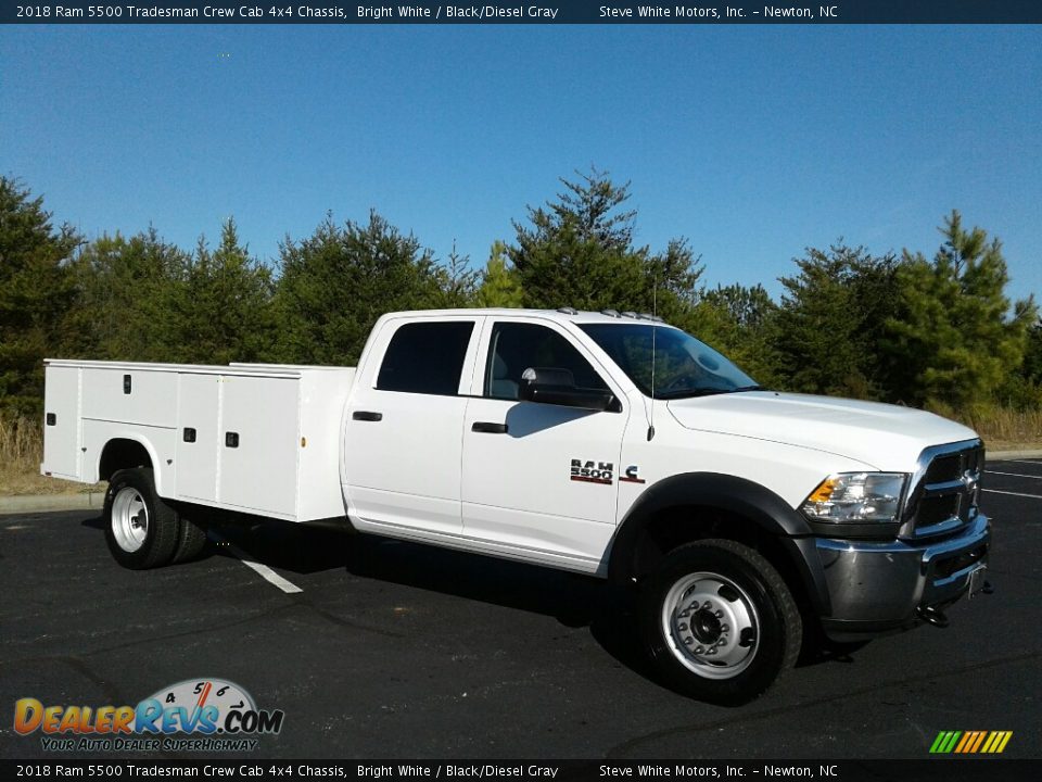 2018 Ram 5500 Tradesman Crew Cab 4x4 Chassis Bright White / Black/Diesel Gray Photo #6