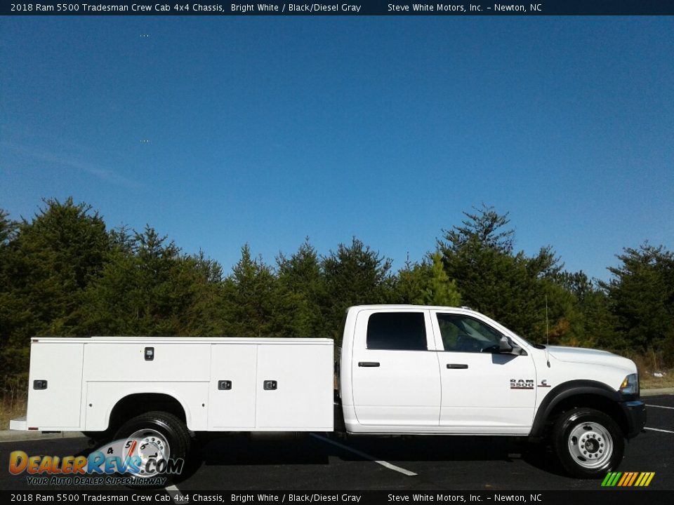 2018 Ram 5500 Tradesman Crew Cab 4x4 Chassis Bright White / Black/Diesel Gray Photo #7