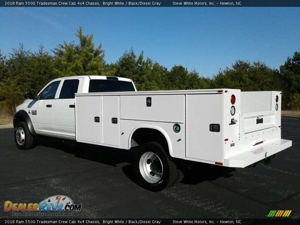 2018 Ram 5500 Tradesman Crew Cab 4x4 Chassis Bright White / Black/Diesel Gray Photo #13