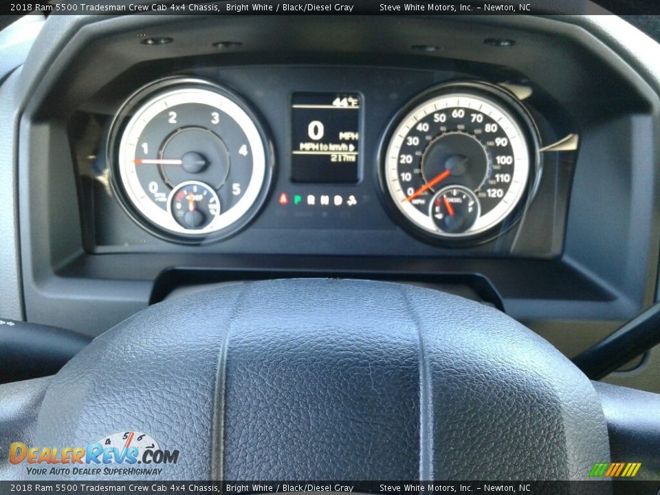 2018 Ram 5500 Tradesman Crew Cab 4x4 Chassis Bright White / Black/Diesel Gray Photo #22