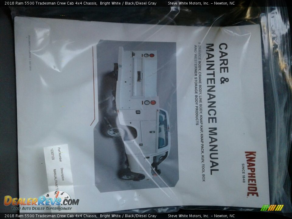 2018 Ram 5500 Tradesman Crew Cab 4x4 Chassis Bright White / Black/Diesel Gray Photo #28