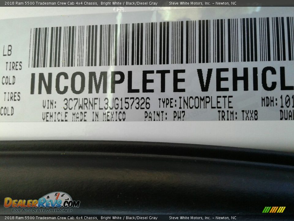 2018 Ram 5500 Tradesman Crew Cab 4x4 Chassis Bright White / Black/Diesel Gray Photo #34