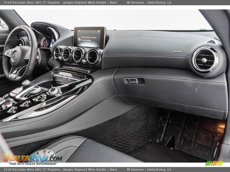 Dashboard of 2018 Mercedes-Benz AMG GT Roadster Photo #36