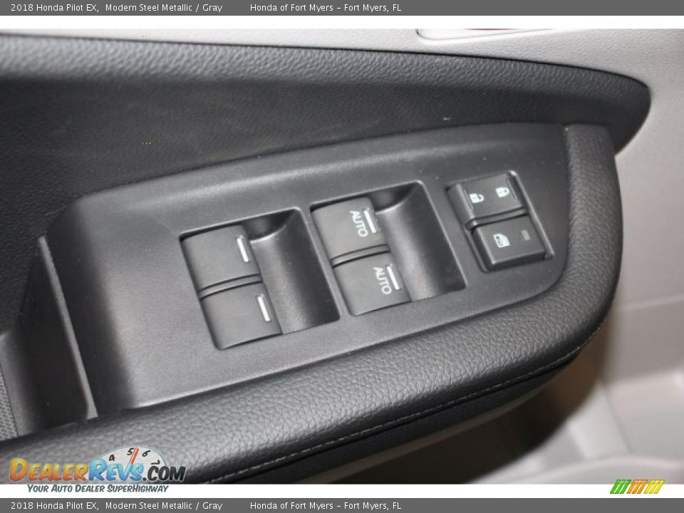 2018 Honda Pilot EX Modern Steel Metallic / Gray Photo #10