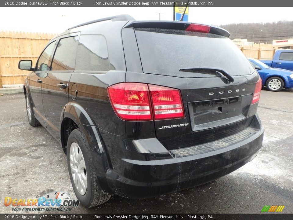 2018 Dodge Journey SE Pitch Black / Black Photo #3