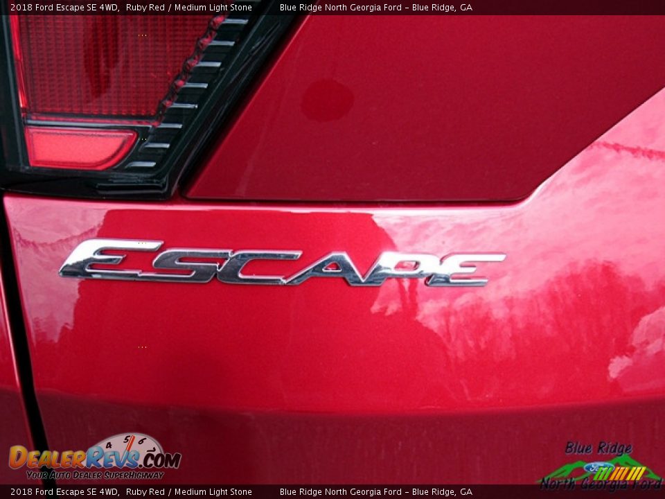 2018 Ford Escape SE 4WD Ruby Red / Medium Light Stone Photo #33