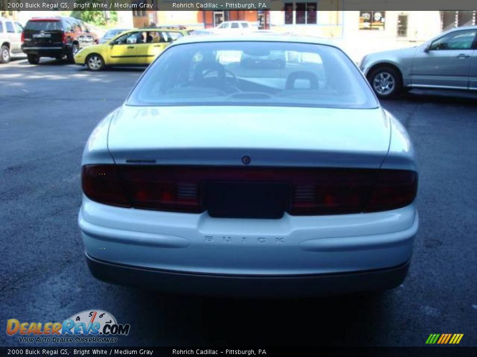 2000 Buick Regal GS Bright White / Medium Gray Photo #4