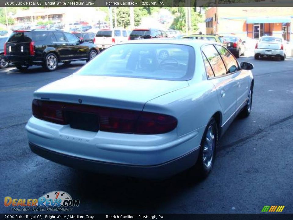 2000 Buick Regal GS Bright White / Medium Gray Photo #5