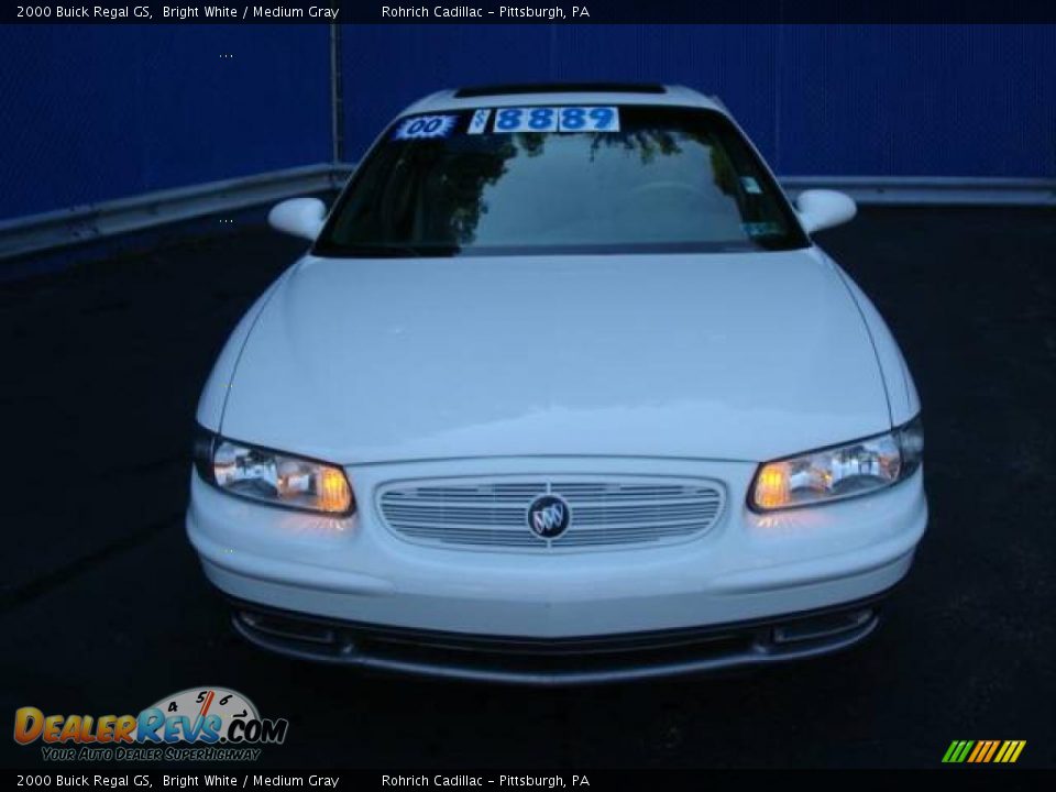 2000 Buick Regal GS Bright White / Medium Gray Photo #7