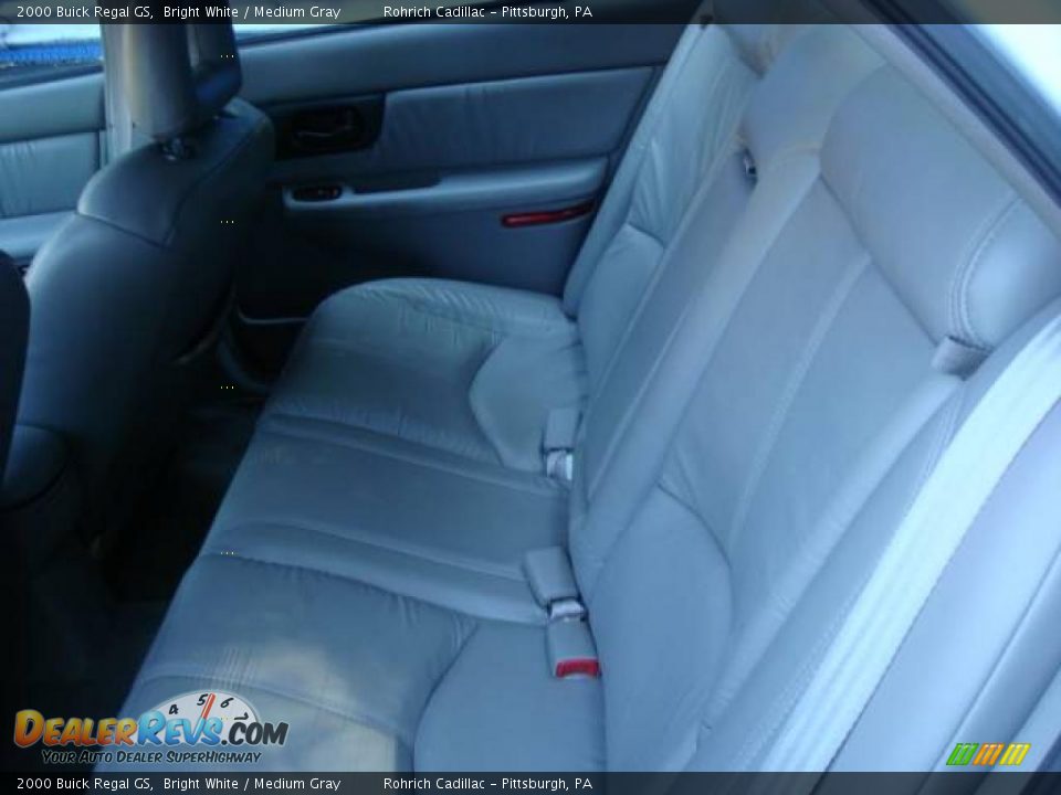 2000 Buick Regal GS Bright White / Medium Gray Photo #11