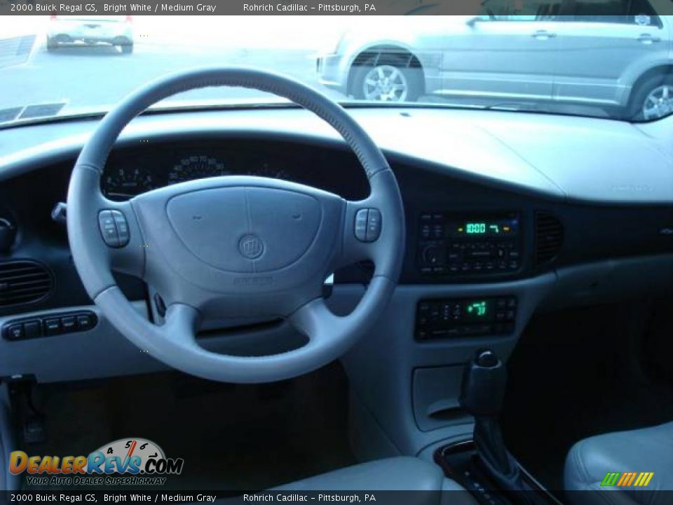 2000 Buick Regal GS Bright White / Medium Gray Photo #12