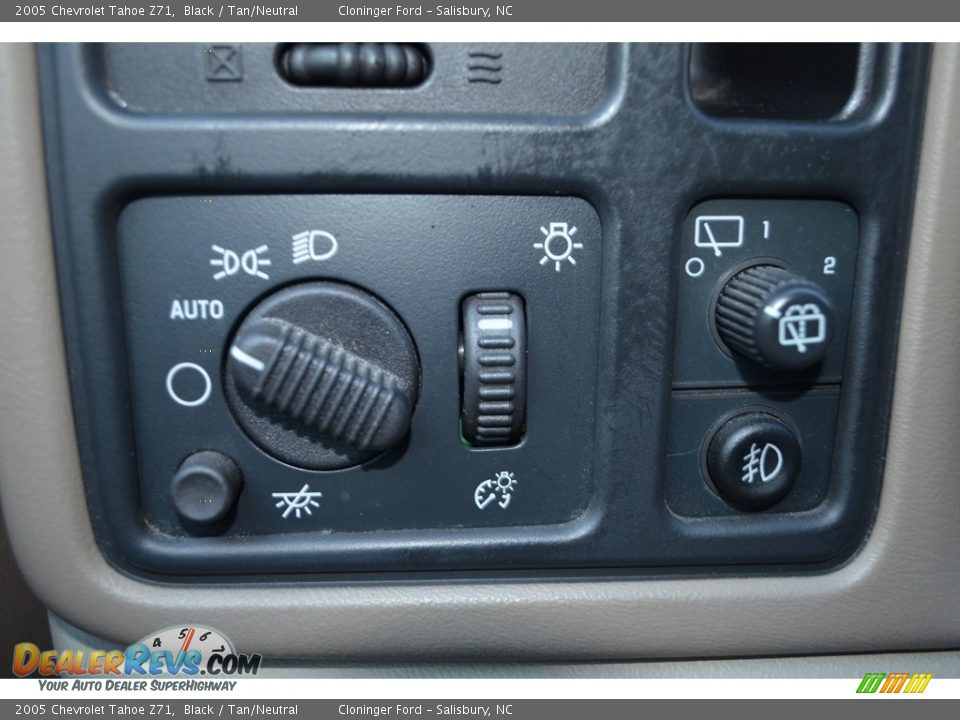 2005 Chevrolet Tahoe Z71 Black / Tan/Neutral Photo #22