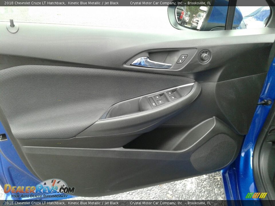 2018 Chevrolet Cruze LT Hatchback Kinetic Blue Metallic / Jet Black Photo #17