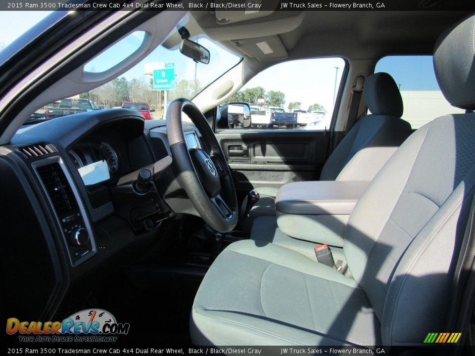 2015 Ram 3500 Tradesman Crew Cab 4x4 Dual Rear Wheel Black / Black/Diesel Gray Photo #16