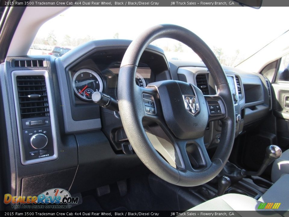 2015 Ram 3500 Tradesman Crew Cab 4x4 Dual Rear Wheel Black / Black/Diesel Gray Photo #17
