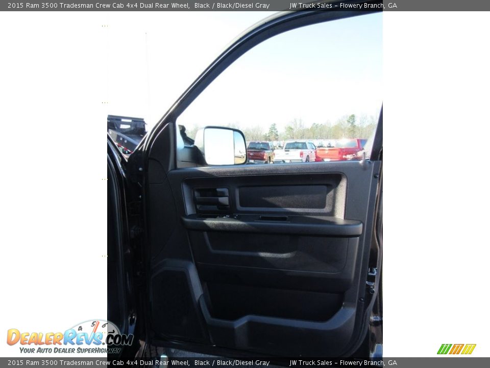 2015 Ram 3500 Tradesman Crew Cab 4x4 Dual Rear Wheel Black / Black/Diesel Gray Photo #23