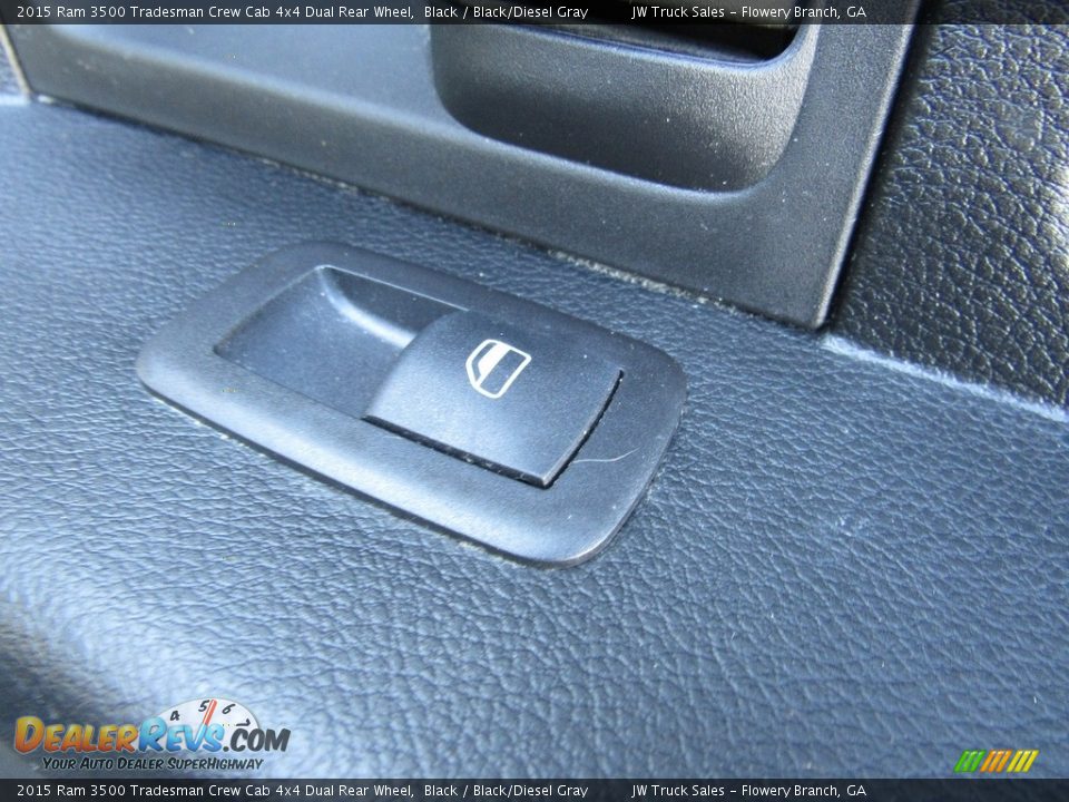 2015 Ram 3500 Tradesman Crew Cab 4x4 Dual Rear Wheel Black / Black/Diesel Gray Photo #29