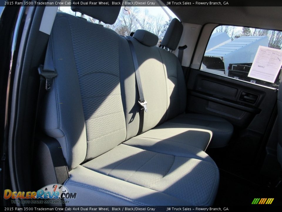 2015 Ram 3500 Tradesman Crew Cab 4x4 Dual Rear Wheel Black / Black/Diesel Gray Photo #30